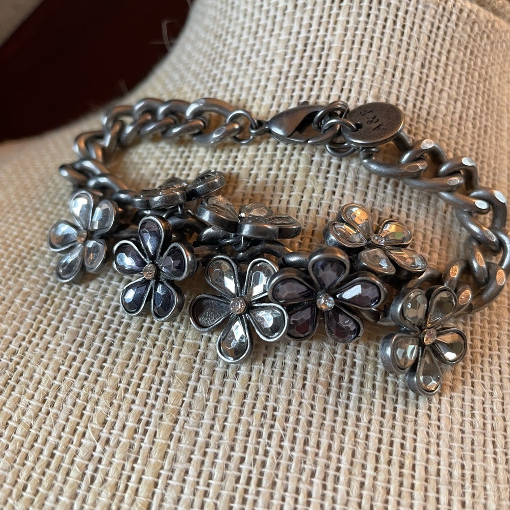 Abercrombie & Fitch flower bracelet